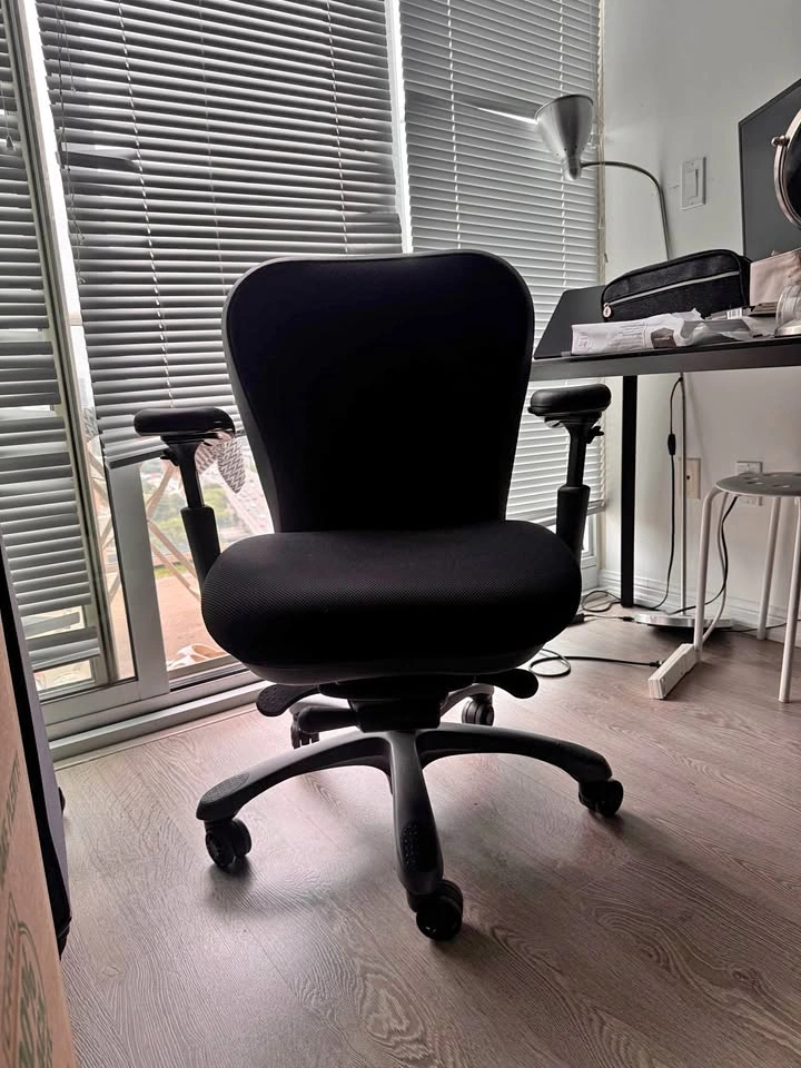 Nightingale CXO Ergonomic Office Chair – Excellent Condition