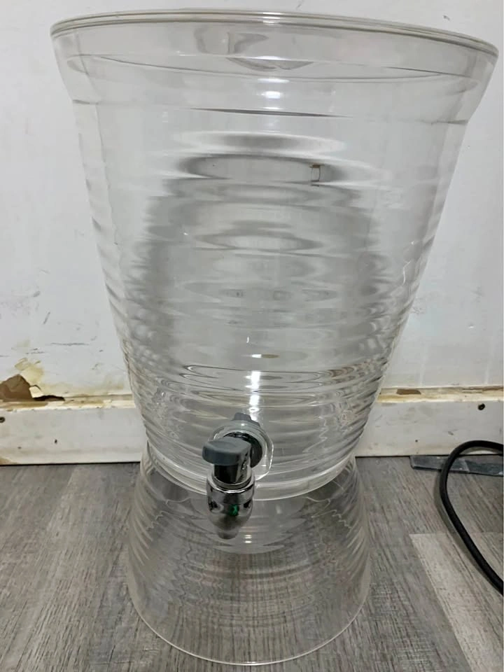 water dispenser with a spigot