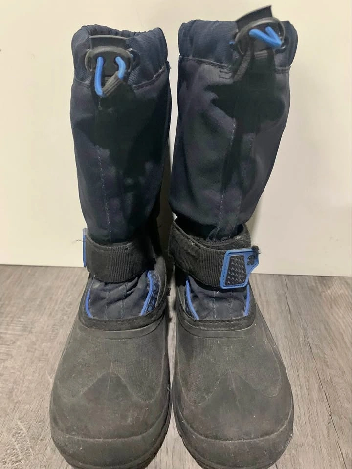 Snow shoes size 5