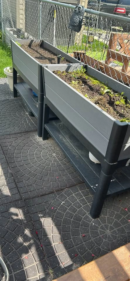 Costco Elevated Garden Planters – Set of 2 – Excellent Condition - photo 2