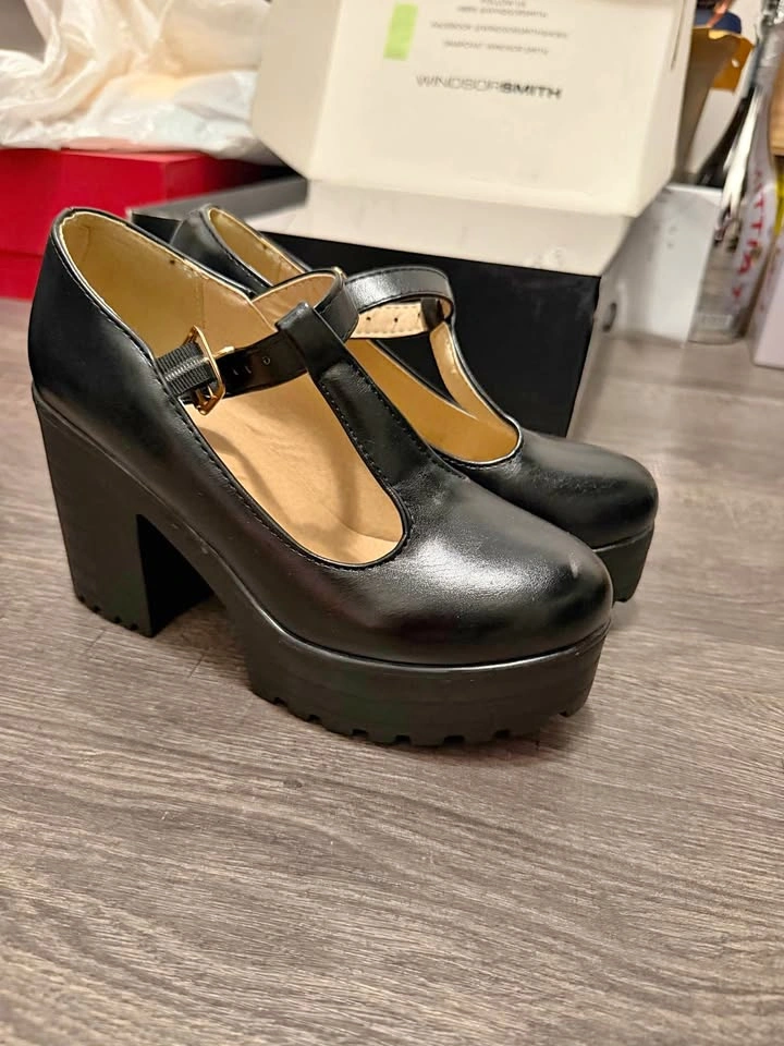 Platform heels - size 37 womens