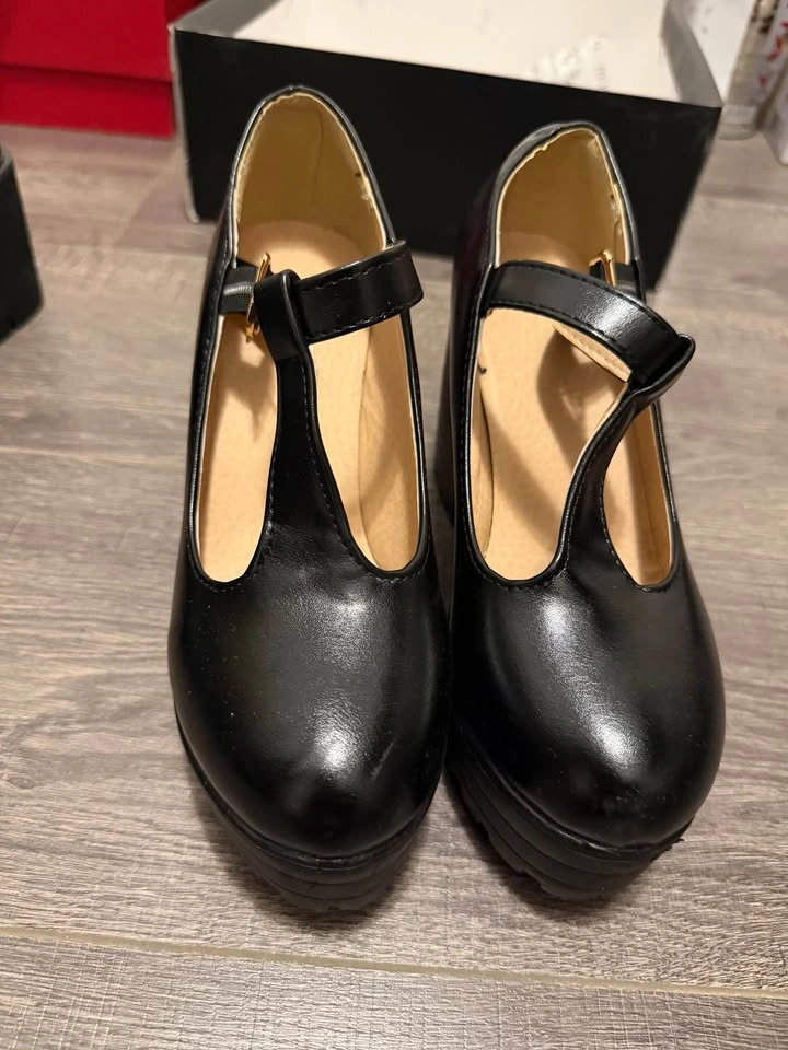 Platform heels - size 37 womens - photo 2