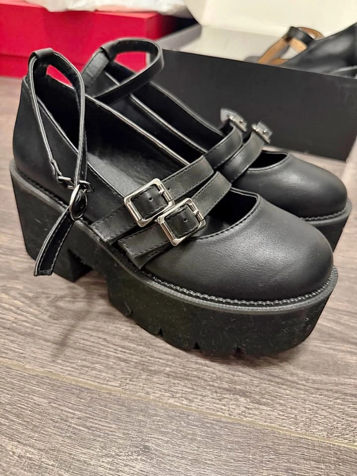 Platform heels - size 38 womens