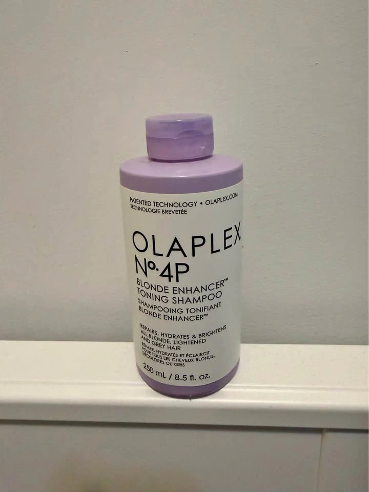 Olaplex No.4P Blonde Hair Hydrating & Brightening Purple Shampoo