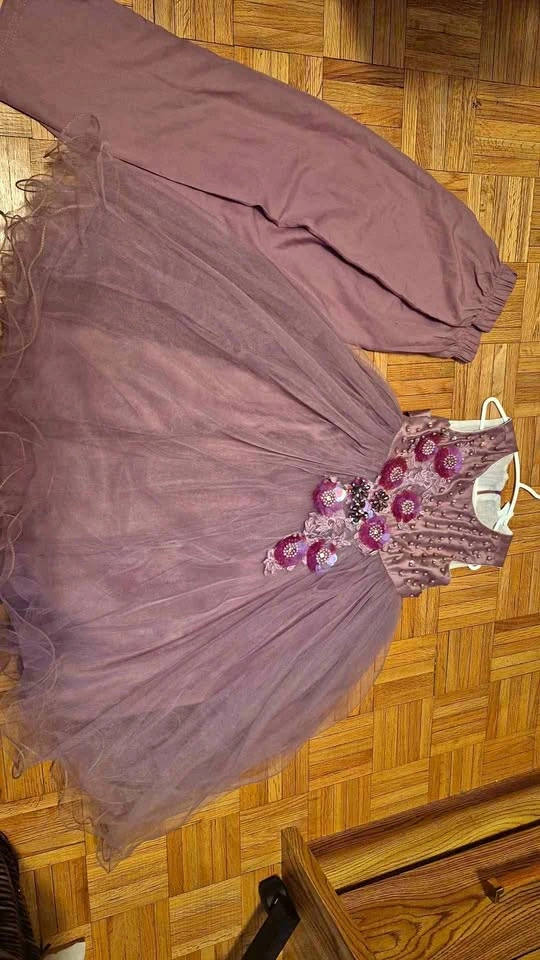 Girls aged 9 to 10 years party bridesmaid dress wedding gown