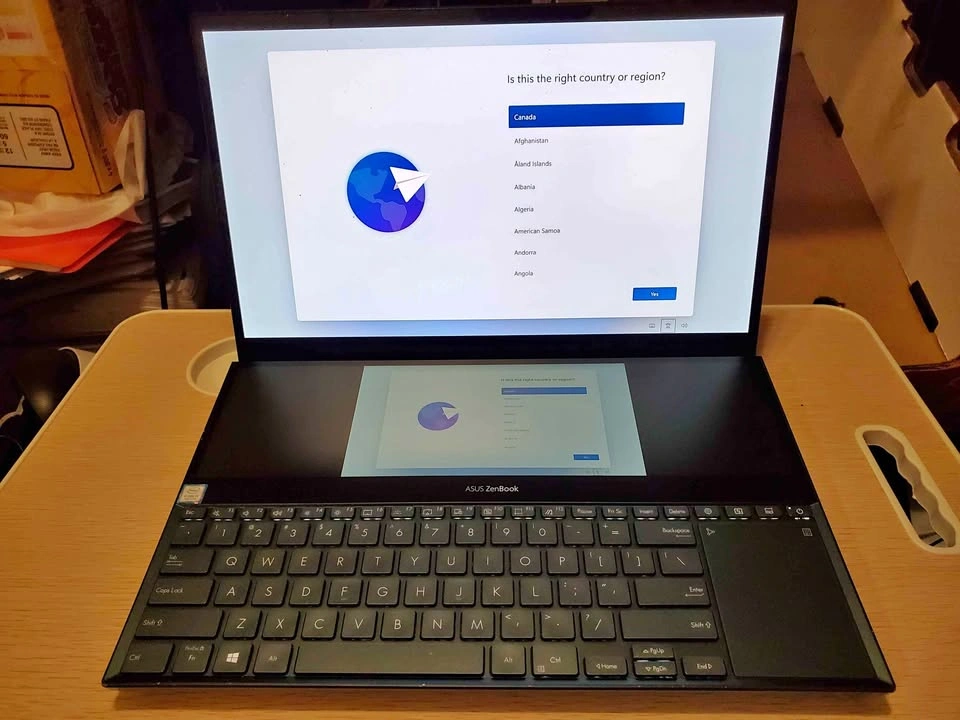 Dual screen asus produo ux581g NEW battery