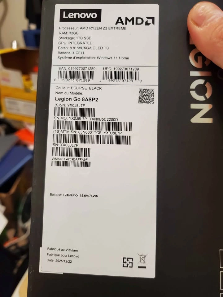 Lenovo Legion Go 2 Z2E 1TB 32GB with Hard Case and Grips - photo 3