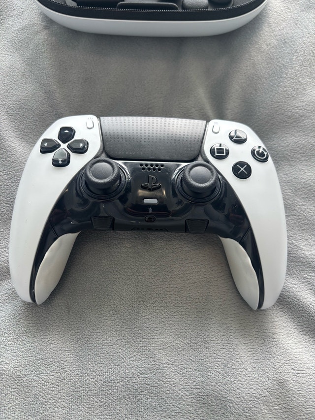 PlayStation Edge Controller (Grip Wear and Tear)