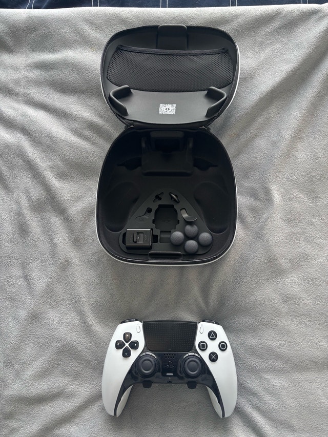 PlayStation Edge Controller (Grip Wear and Tear) - photo 2