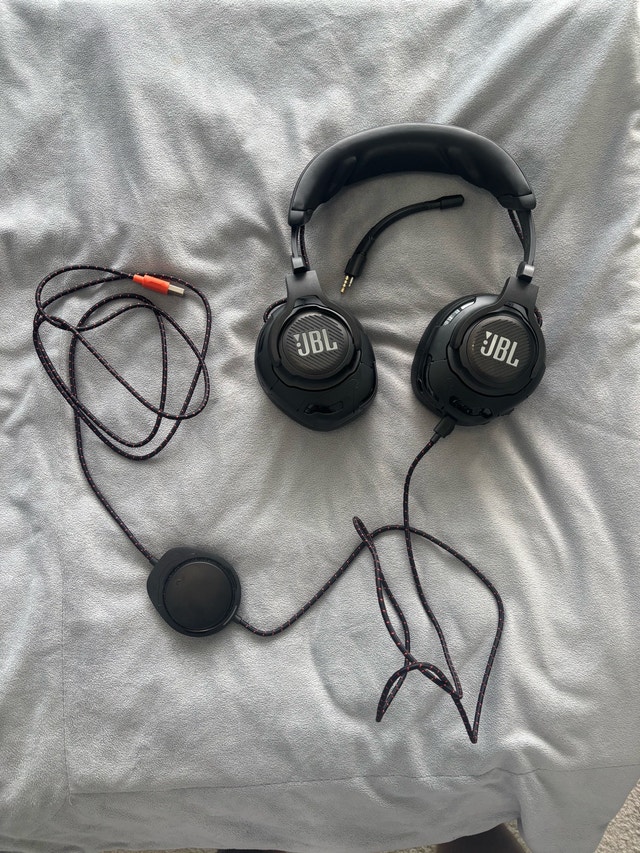 JBL Quantum One Gaming Headset