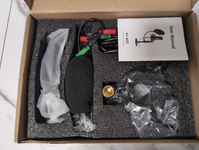 XLR Condenser Microphone Kit - Stand, Pop Filter, Shock Mount - photo 4