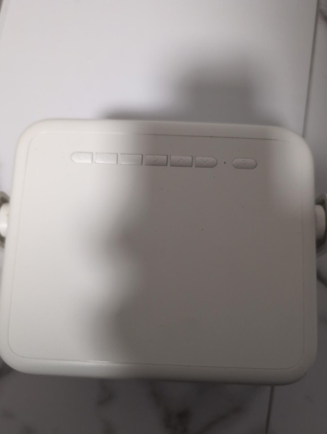 Lisowod L02 Mini Projector - 1080p, WiFi 6, Bluetooth 5.2 - photo 4