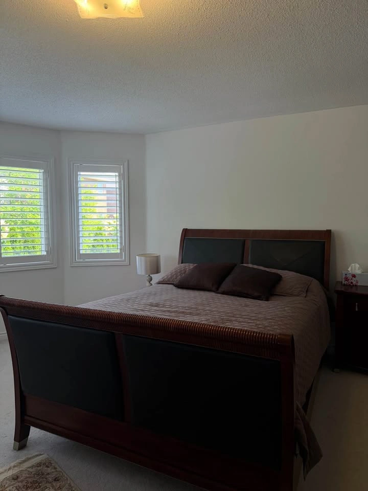 Dark Wood Bed - photo 2