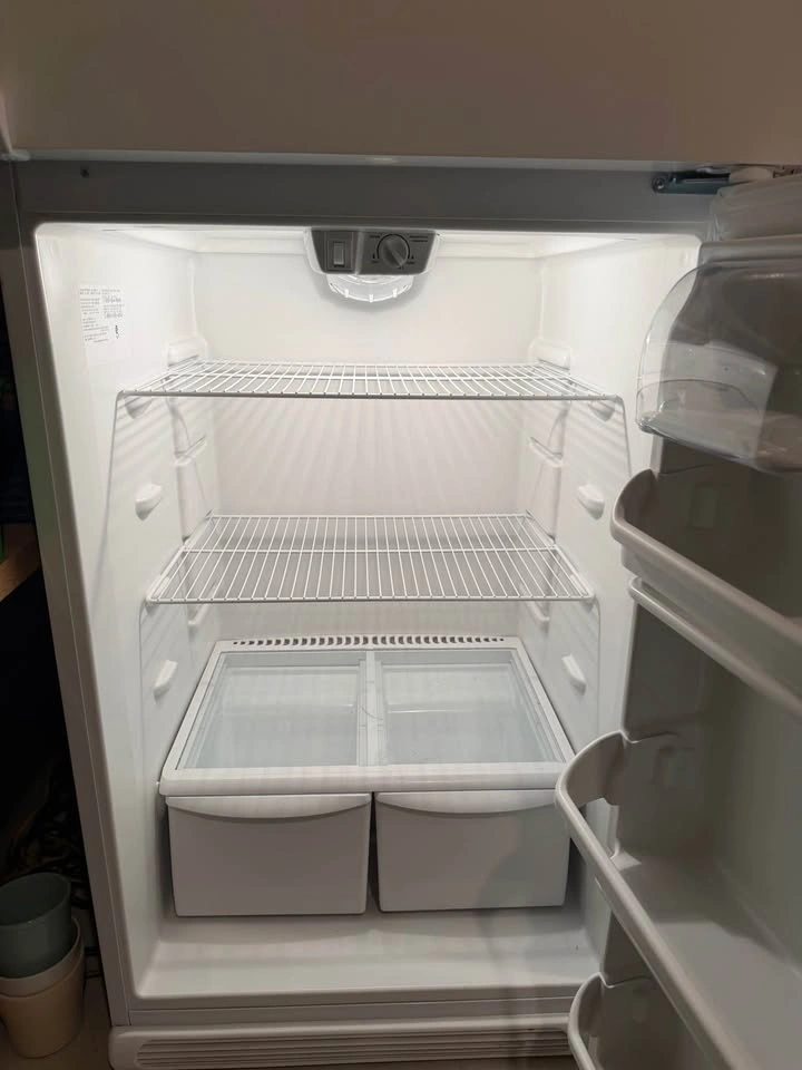 Refrigerator - photo 2