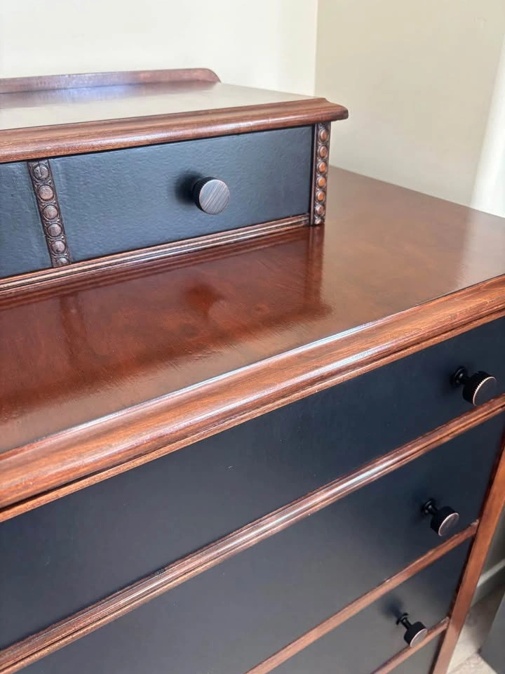 Circa 1890-1925’s Stunning Antique Tall Dresser - photo 5