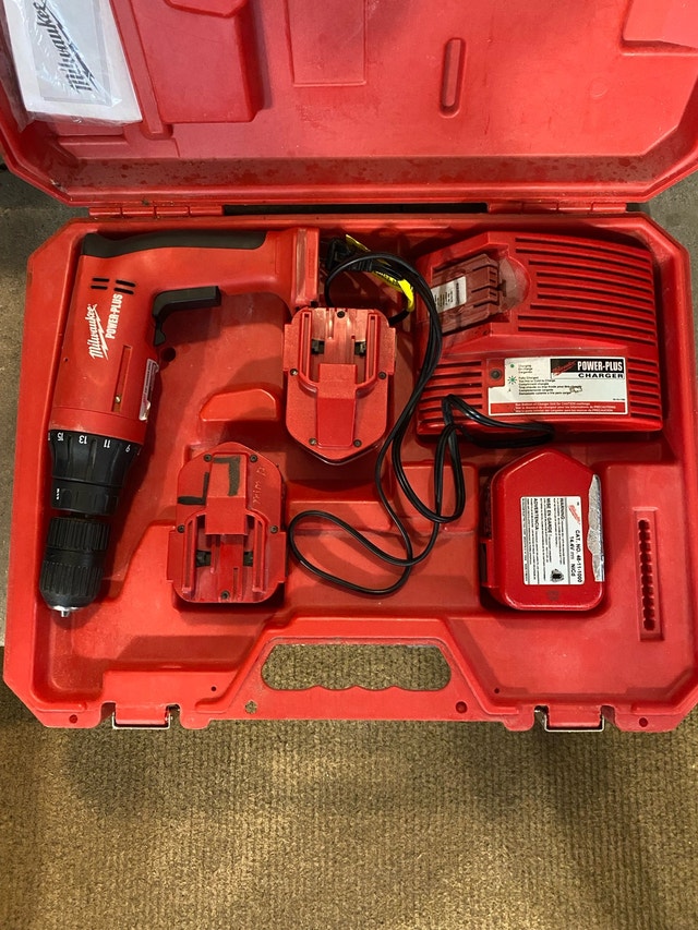 Milwaukee 14.4v Hammer Drill/Driver
