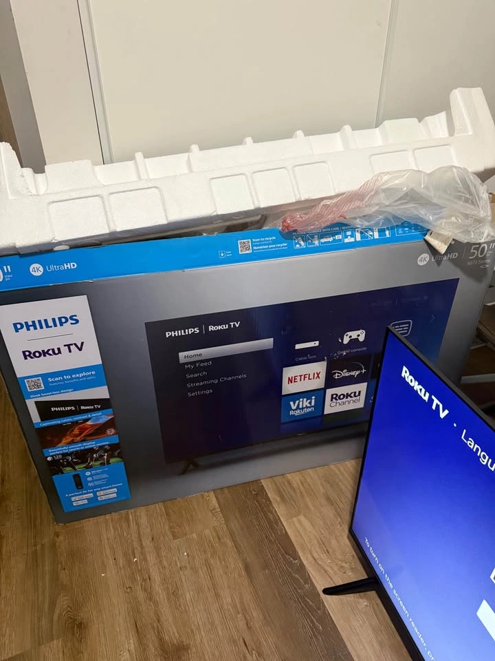 Philips 50” 4K Roku Smart TV (50PUL6673/F6) - photo 4