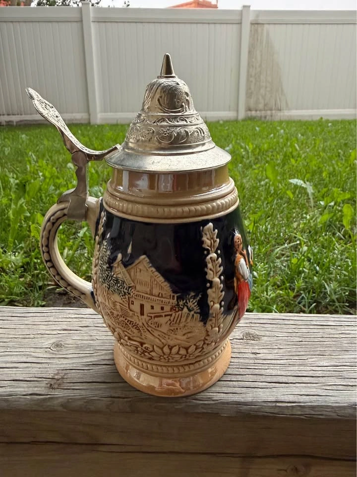 Vintage German Lidded Beer Stein – Handcrafted – DBGM No. 16 305 - photo 3