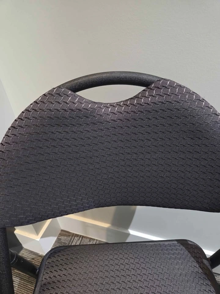 Comfortable folding chairs x2 - photo 3