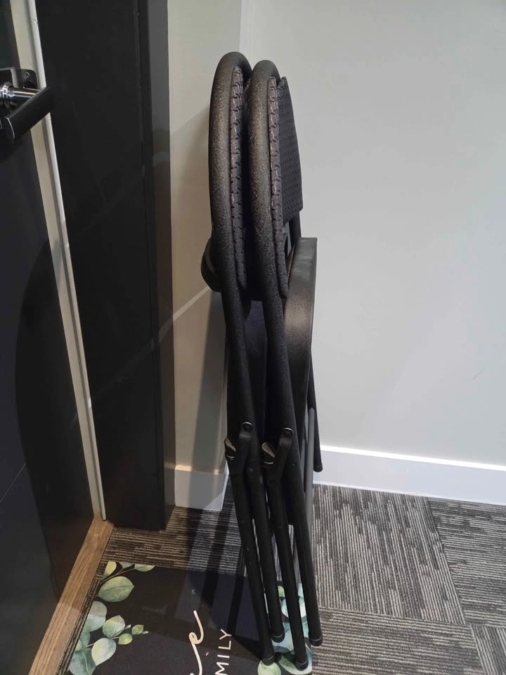 Comfortable folding chairs x2 - photo 5