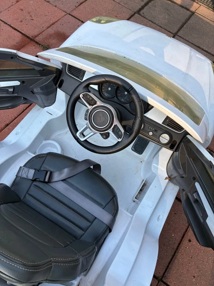 Porsche electric toy car - photo 5