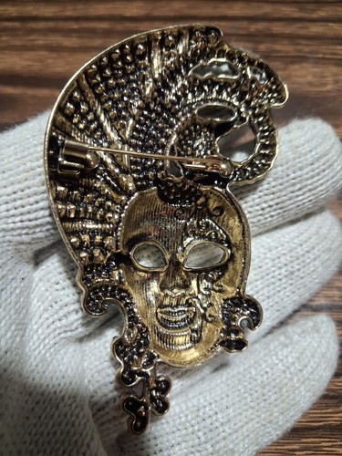 Multicolor Enamel Mask Brooch Pin Round Rhinestone Carnival - photo 2