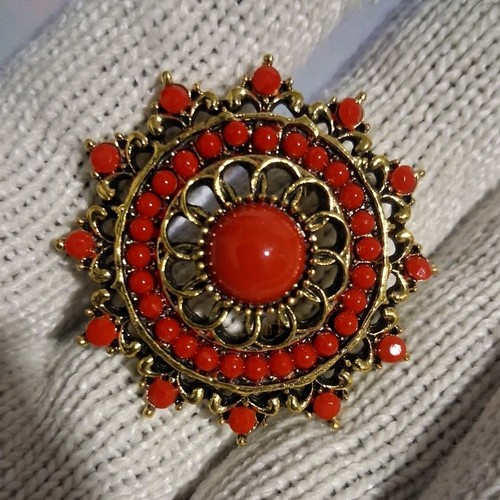 Gold Tone Round Brooch Pin Red Plastic Cabochon Rhinestones