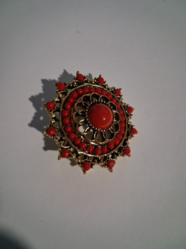 Gold Tone Round Brooch Pin Red Plastic Cabochon Rhinestones - photo 3