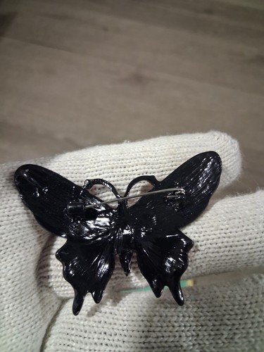 Enamel Butterfly Brooch Pin Red Black White Yellow Green - photo 2