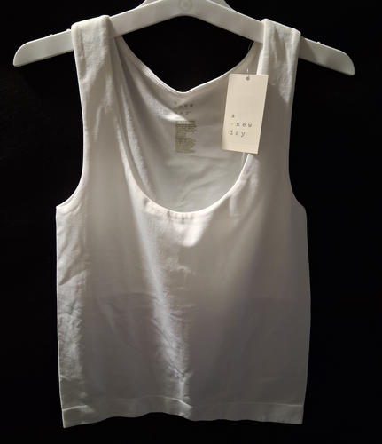A New Day White Scoop Neck Sleeveless Tank Top S