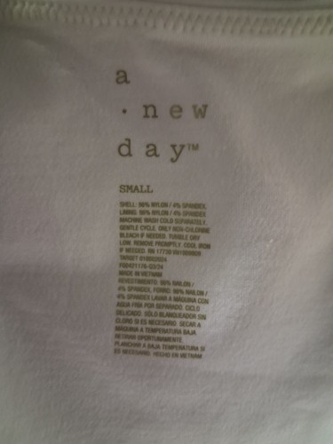 A New Day White Scoop Neck Sleeveless Tank Top S - photo 3