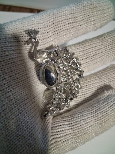 Peacock Brooch Pin Silver Tone Blue Oval Crystal Rhinestone - photo 2