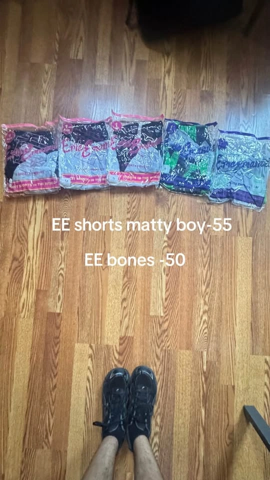 Bape tees/ EE shorts - photo 3