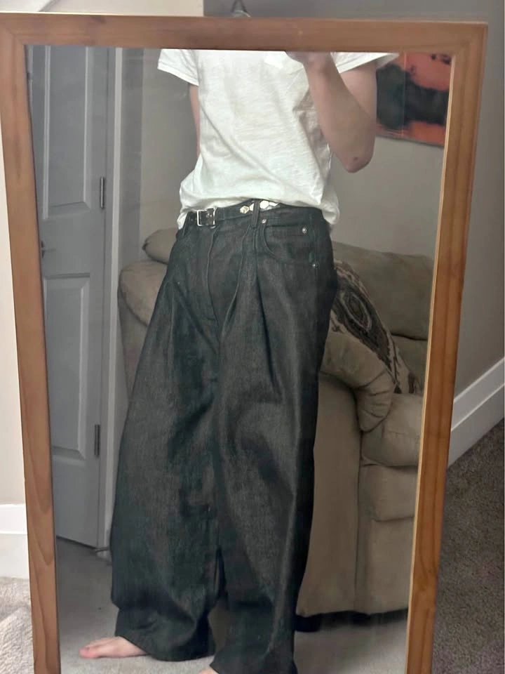 People sense baggy pleated raw denim