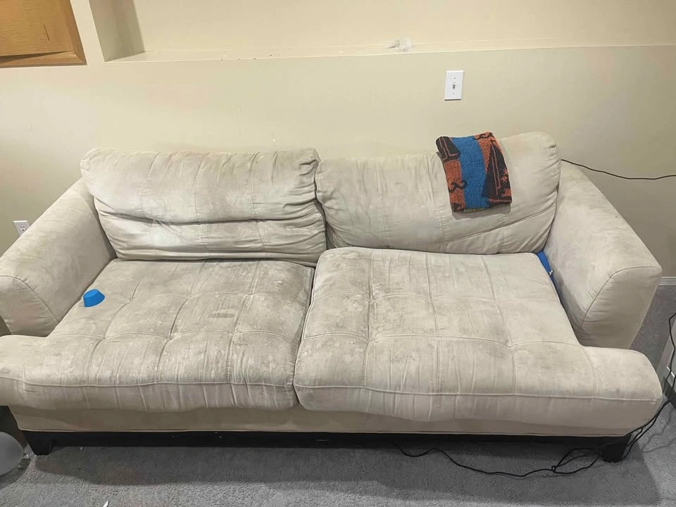 2 Nightstands and couch. Can deliver for fee - photo 2