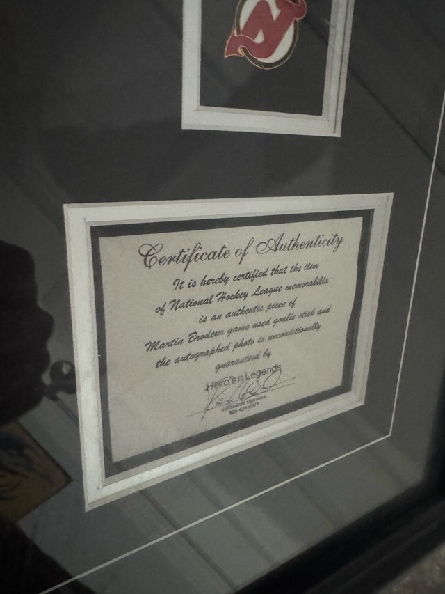 Martin Brodeur Framed Picture - SIGNED with COA - photo 2
