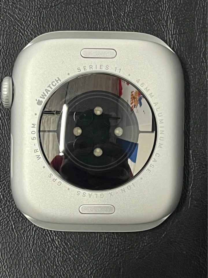 BRAND NEW Apple Watch Series 11 46mm with 1 year Apple care - photo 4
