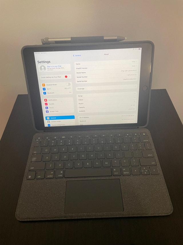 iPad (8th Generation) w/ Logitech iPad Keyboard Case & Touchpad - photo 2