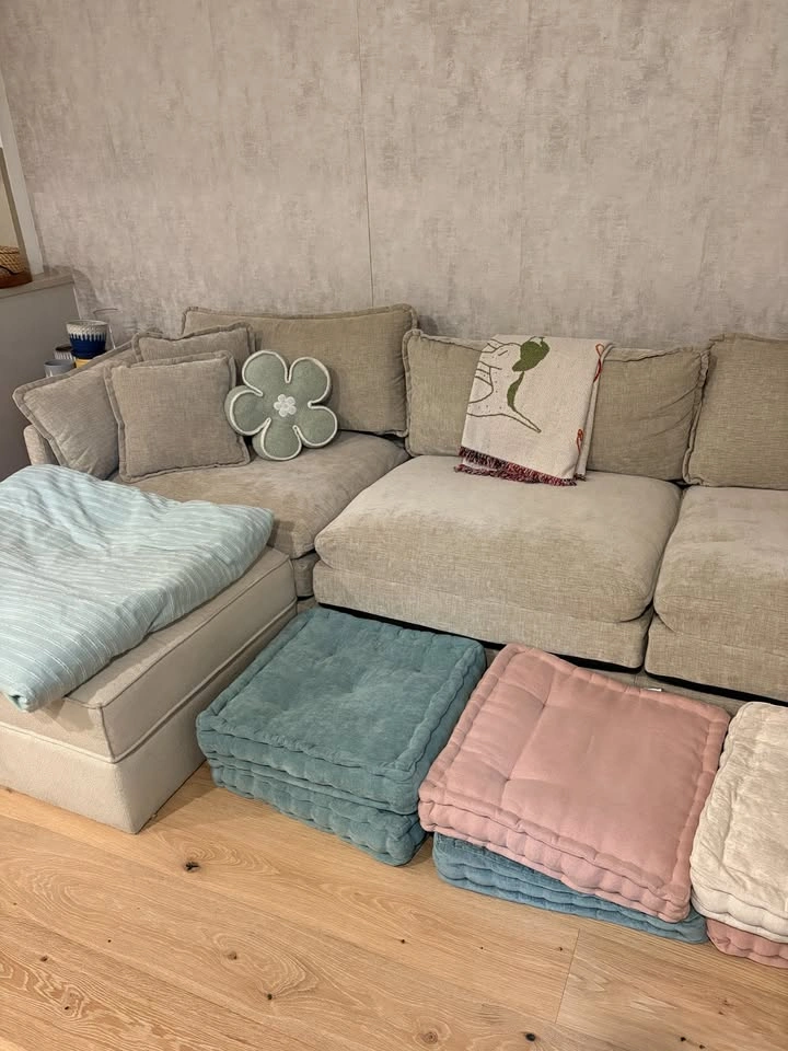 Beige 3-Seat Modular Cloud Couch / Sectional Sofa - photo 3