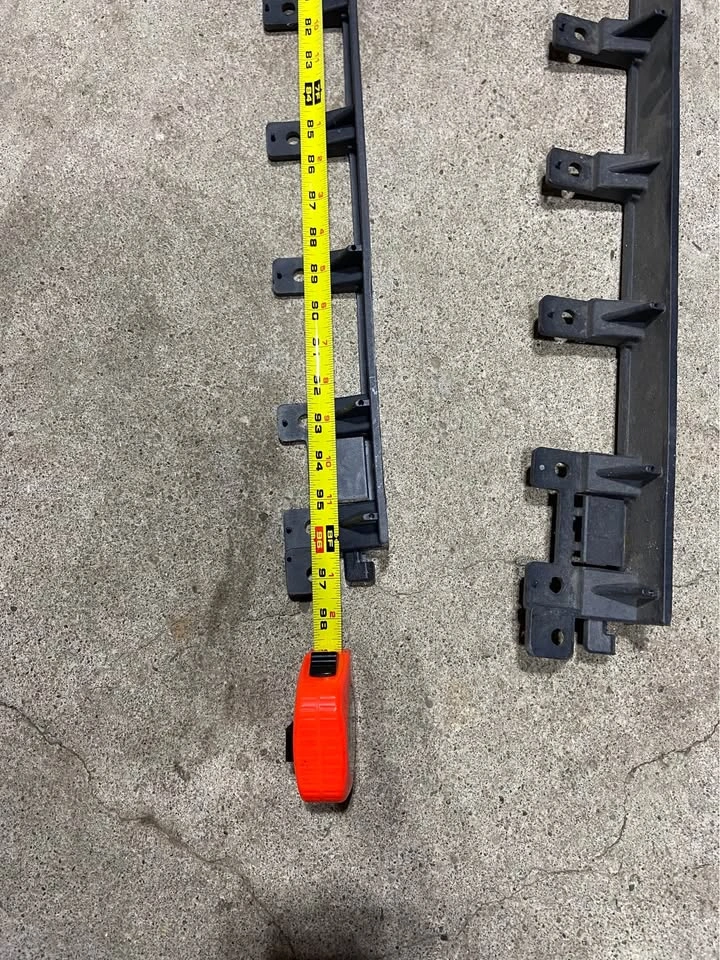 Set of 2 Plastic Landscape Edging Strips - 8 Feet Long - photo 2