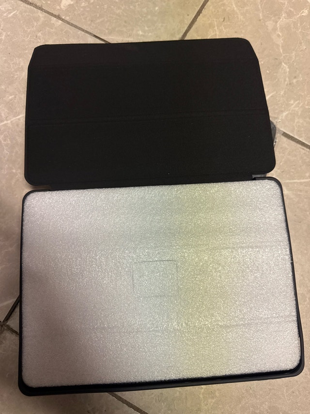 iPad Air 4/5/6 Protective Case - photo 2