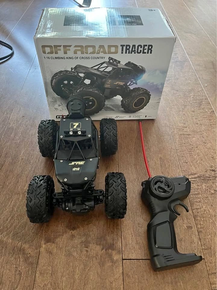 1:16 Remote Control Car, Monster Truck with Rechargeable Battery