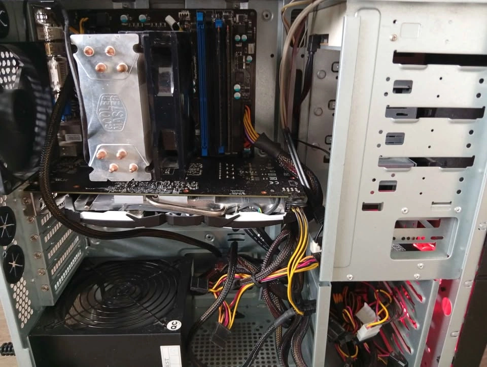 Gaming pc plus monitor - photo 2