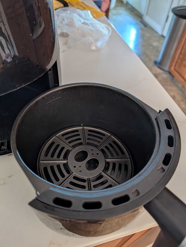 2qt/1.9 L Air Fryer - photo 2
