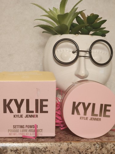 KYLIE Cosmetics Loose Setting Powder 300 Yellow Full Size