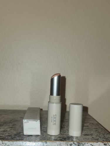 SKKN By Kim Silk Matte Lip Color Nude $29 NEW - photo 5