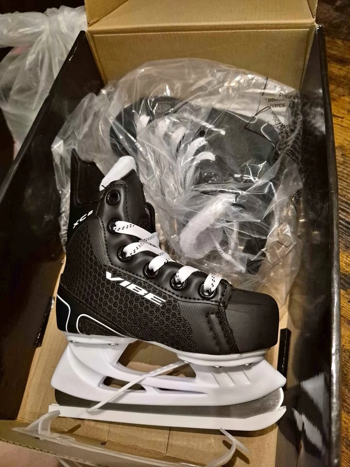 Brand New Vibe Size 8 Kids Hockey Skates