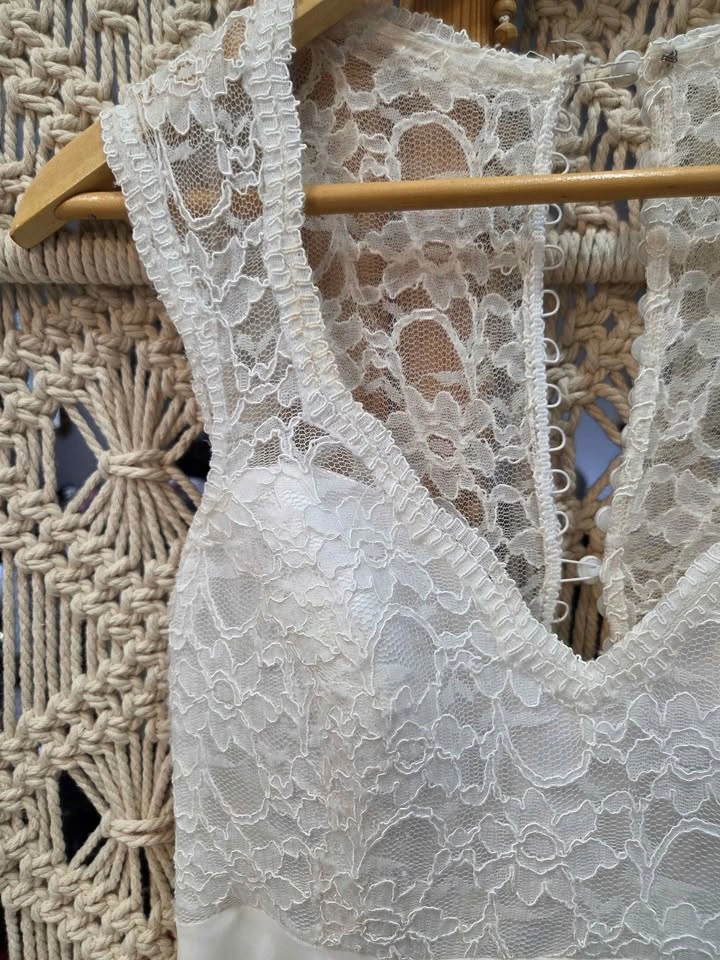 Wedding dress size small - photo 3