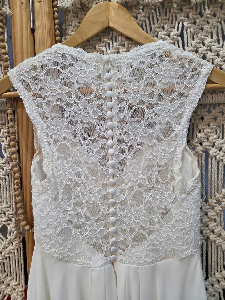 Wedding dress size small - photo 4