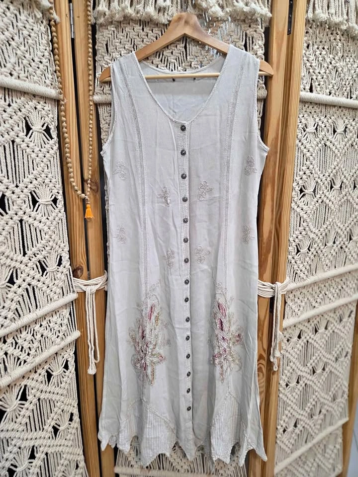 Beautiful lace dress XS